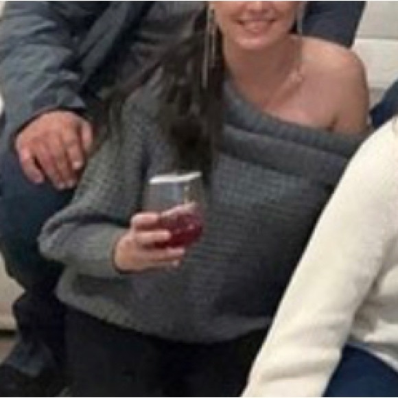 Express sweater! - Picture 3 of 3